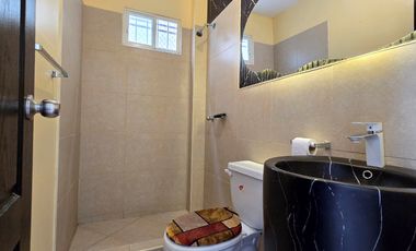 Alquiler de Casa de 2 Pisos y 3 Dormitorios con anaqueles y closets - Villa Bonita Etapa 5 Exterior, Vía a Daule