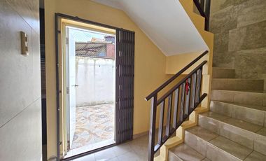 Alquiler de Casa de 2 Pisos y 3 Dormitorios con anaqueles y closets - Villa Bonita Etapa 5 Exterior, Vía a Daule