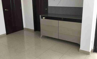 SE ALQUILA LINDA VILLA EN BOSQUES DE LA COSTA.