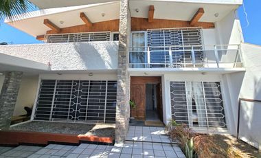 CASA EN RENTA AMUEBLADA DE 7 RECAMARAS EN COL. REFORMA