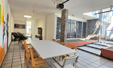 CASA EN RENTA AMUEBLADA DE 7 RECAMARAS EN COL. REFORMA