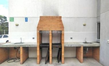 ARRENDAMOS APARTAMENTO PARA ESTRENAR GIRON CONJUNTO CERRADO 3 ALCOBAS