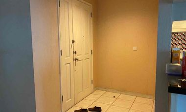 Double Balcony, Apartement Frenchwalk Di Kelapa Gading Jakarta Utara