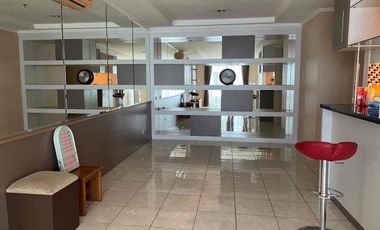 Double Balcony, Apartement Frenchwalk Di Kelapa Gading Jakarta Utara