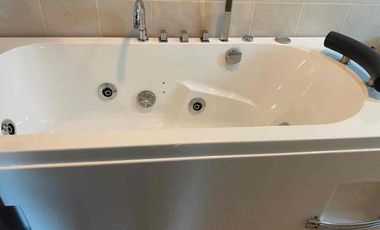 Double Balcony, Apartement Frenchwalk Di Kelapa Gading Jakarta Utara