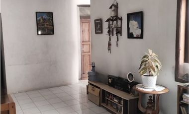 Dijual Rumah Margahayu Raya Soekarno Hatta  Luas Tanah 144 m² Luas Bangunan 70 m² Lebar Muka 12 m 1 Lantai  Kamar Tidur 3 Kamar Mandi 1 Air PDAM  List
