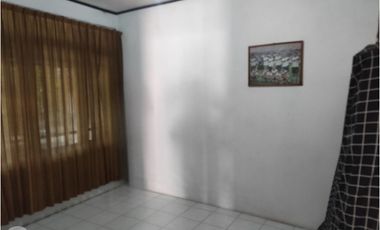 Dijual Rumah Margahayu Raya Soekarno Hatta  Luas Tanah 144 m² Luas Bangunan 70 m² Lebar Muka 12 m 1 Lantai  Kamar Tidur 3 Kamar Mandi 1 Air PDAM  List
