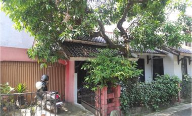 Dijual Rumah Margahayu Raya Soekarno Hatta  Luas Tanah 144 m² Luas Bangunan 70 m² Lebar Muka 12 m 1 Lantai  Kamar Tidur 3 Kamar Mandi 1 Air PDAM  List