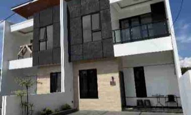 Rumah mewah 2 lantai di Jakabaring kota Palembang