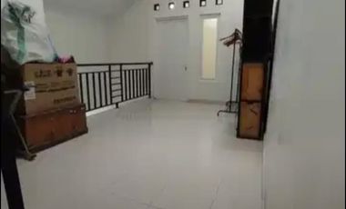 Rumah Ini Bukan Buat Semua Orang-4 Kamar di Jalan Raya Candigebang Depok