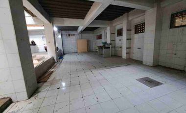 Ruko strategis, fasilitas lengkap, ada akses lift barang