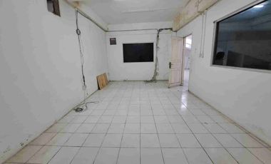 Ruko strategis, fasilitas lengkap, ada akses lift barang