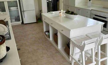 Beautiful resort / farm home in Tagaytay Midlands