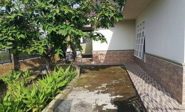 DIJUAL RUMAH HOOK JALAN BUNGUR PUSAT KOTA METRO LAMPUNG