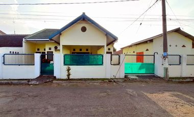 Spacious House for Rent in Wisma Mojongapit Indah, Jombang