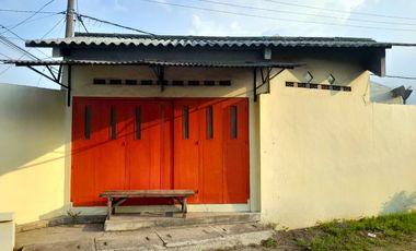 Spacious House for Rent in Wisma Mojongapit Indah, Jombang