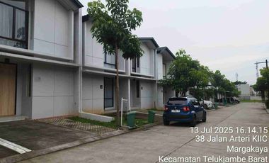 Dikontrakan Rumah 3 KT & 3 KM 2 Lantai Full Furnish di Kawasan KIIC Karawang.