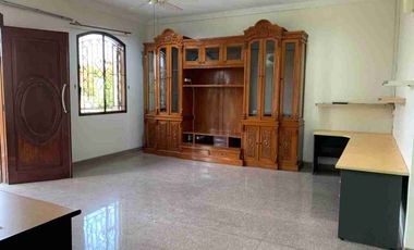 Rumah Taman semanan Indah, Lt.180m2, KT. 4+1, jakarta barat