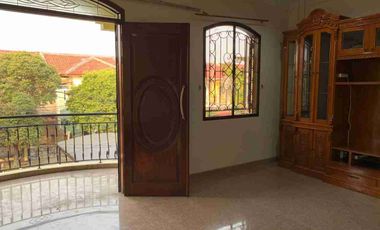 Rumah Taman semanan Indah, Lt.180m2, KT. 4+1, jakarta barat