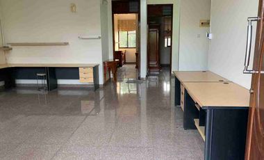 Rumah Taman semanan Indah, Lt.180m2, KT. 4+1, jakarta barat