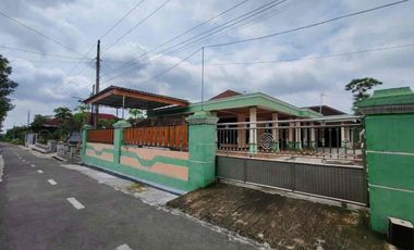 Rumah Luas Bagus Hawa Sejuk