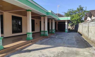 Rumah Luas Bagus Hawa Sejuk