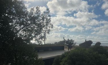 Linda cabaña en arriendo en Av Comercio, Pichilemu