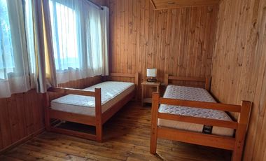 Linda cabaña en arriendo en Av Comercio, Pichilemu