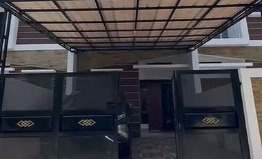 JUAL CEPAT BAGUS MURAH Rumah 2 Lantai TERAWAT 4 KAMAR TIDUR di Cisaranten Arcamanik Bandung dijual