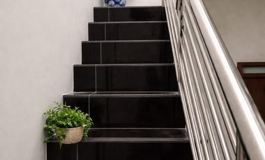 JUAL CEPAT BAGUS MURAH Rumah 2 Lantai TERAWAT 4 KAMAR TIDUR di Cisaranten Arcamanik Bandung dijual