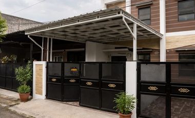 JUAL CEPAT BAGUS MURAH Rumah 2 Lantai TERAWAT 4 KAMAR TIDUR di Cisaranten Arcamanik Bandung dijual