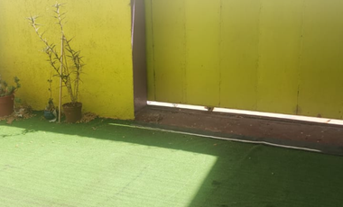 Arriendo casa amplia con patio en Diego Echeverría Quillota