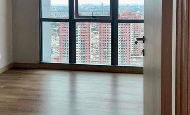 Jual/Sewa Apt Holland Village 1 3BR Strategis