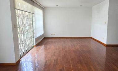 VENDO DEPARTAMENTO FRENTE A PARQUE EN MONTERRICO SURCO