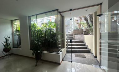 VENDO DEPARTAMENTO FRENTE A PARQUE EN MONTERRICO SURCO