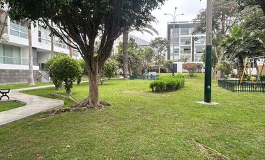 VENDO DEPARTAMENTO FRENTE A PARQUE EN MONTERRICO SURCO