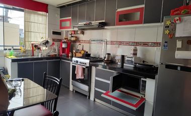 ¡Rentabilidad Inmediata! Edificio de 4 Departamentos y Cerca a Universidades