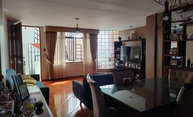 ¡Rentabilidad Inmediata! Edificio de 4 Departamentos y Cerca a Universidades