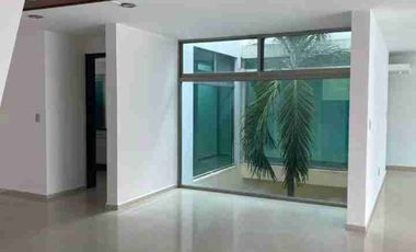 Residencia con alberca  en VENTA ubicada en Fraccionamiento Paraiso, Coatzacoalcos, Ver.