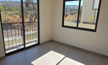 Casa en Renta nueva en Pedregal de Schoenstatt Queretaro.