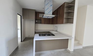 Casa en Renta nueva en Pedregal de Schoenstatt Queretaro.