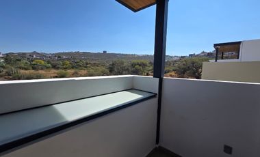 Casa en Renta nueva en Pedregal de Schoenstatt Queretaro.
