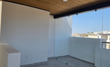 Casa en Renta nueva en Pedregal de Schoenstatt Queretaro.
