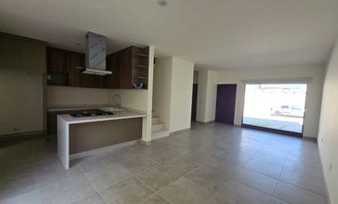 Casa en Renta nueva en Pedregal de Schoenstatt Queretaro.