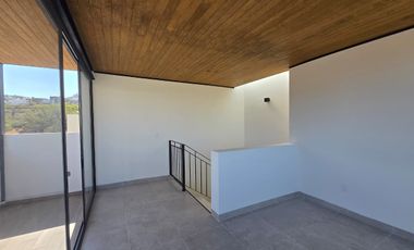 Casa en Renta nueva en Pedregal de Schoenstatt Queretaro.