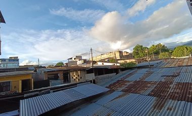 Una casita sencilla, pero tuya, para que vivas tu vida a tu manera, sin que nadie te diga qué hacer.