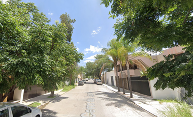 ¡Oportunidad de Inversión! Casa en Remate Bancario Aproveche esta excelente oportunidad de adquisición mediante remate bancario.