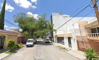 ¡Oportunidad de Inversión! Casa en Remate Bancario Aproveche esta excelente oportunidad de adquisición mediante remate bancario.