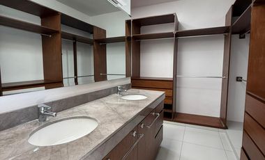 Casa de 4 recámaras en las Fincas Cholul