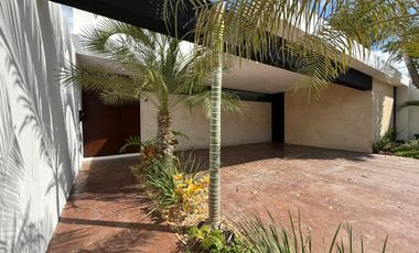 Casa de 4 recámaras en las Fincas Cholul